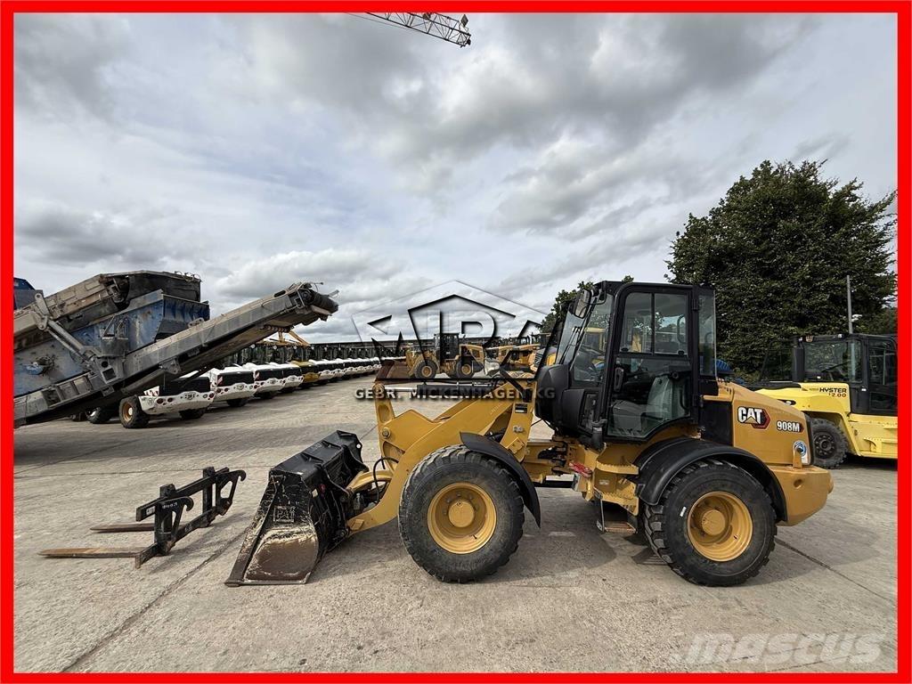 CAT 908M Колесни товарачи