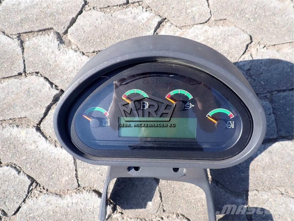 CAT 926 M/ Display Електроники