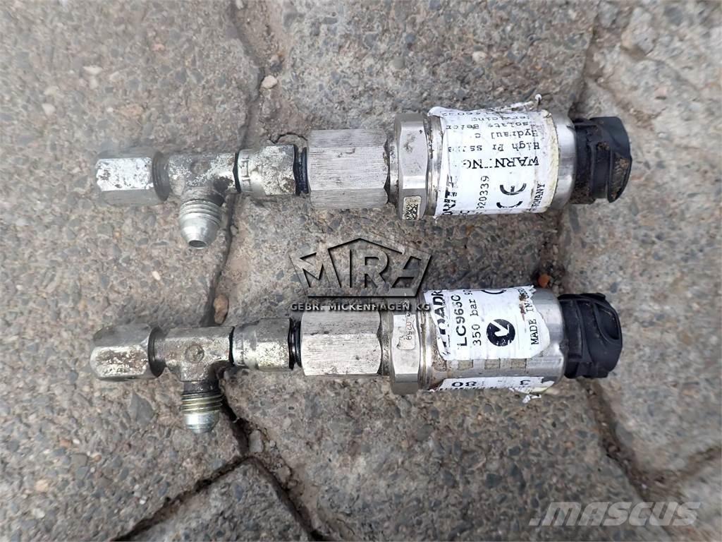 CAT 926 M/ Waage Кабина