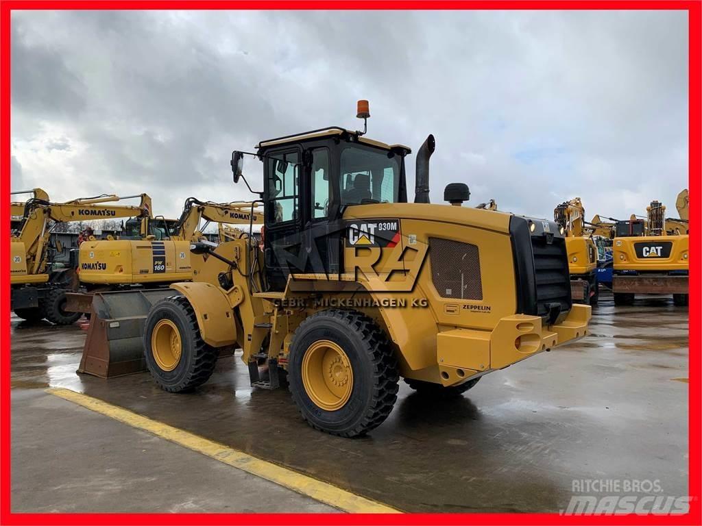 CAT 930M Колесни товарачи