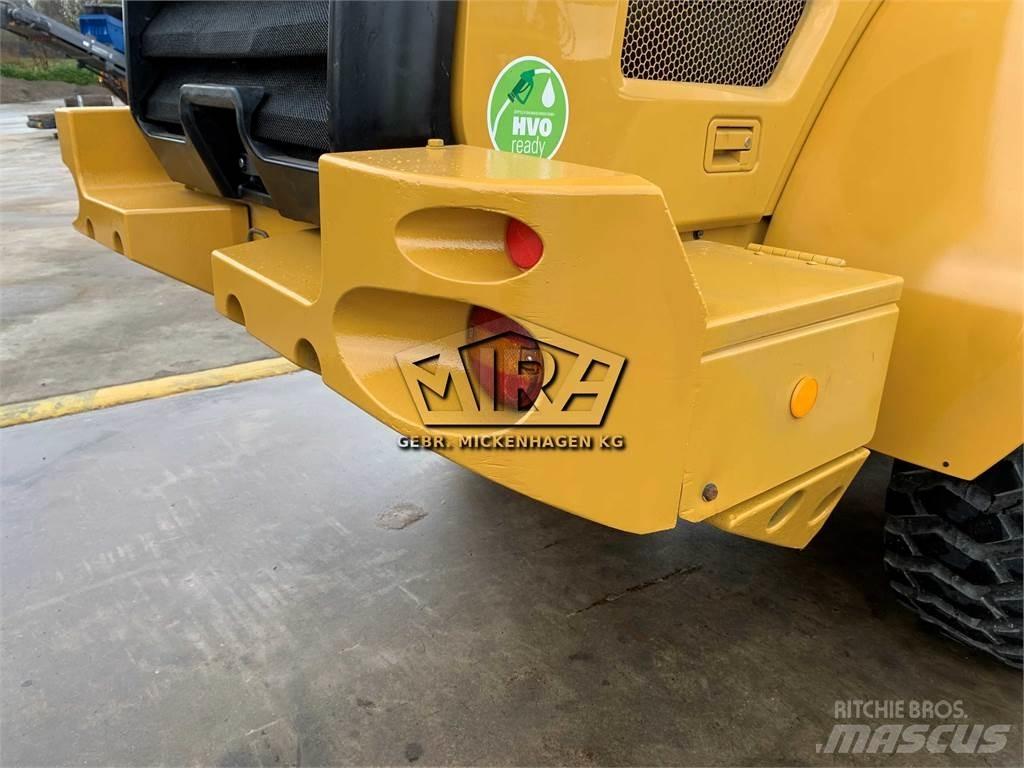 CAT 930M Колесни товарачи