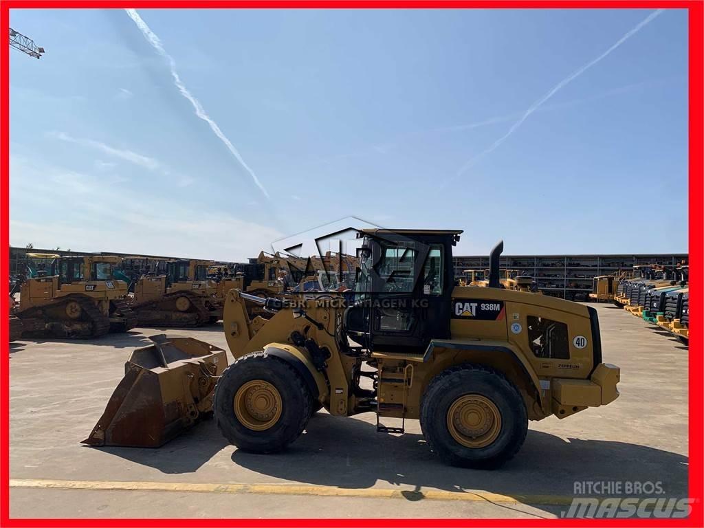 CAT 938M Колесни товарачи