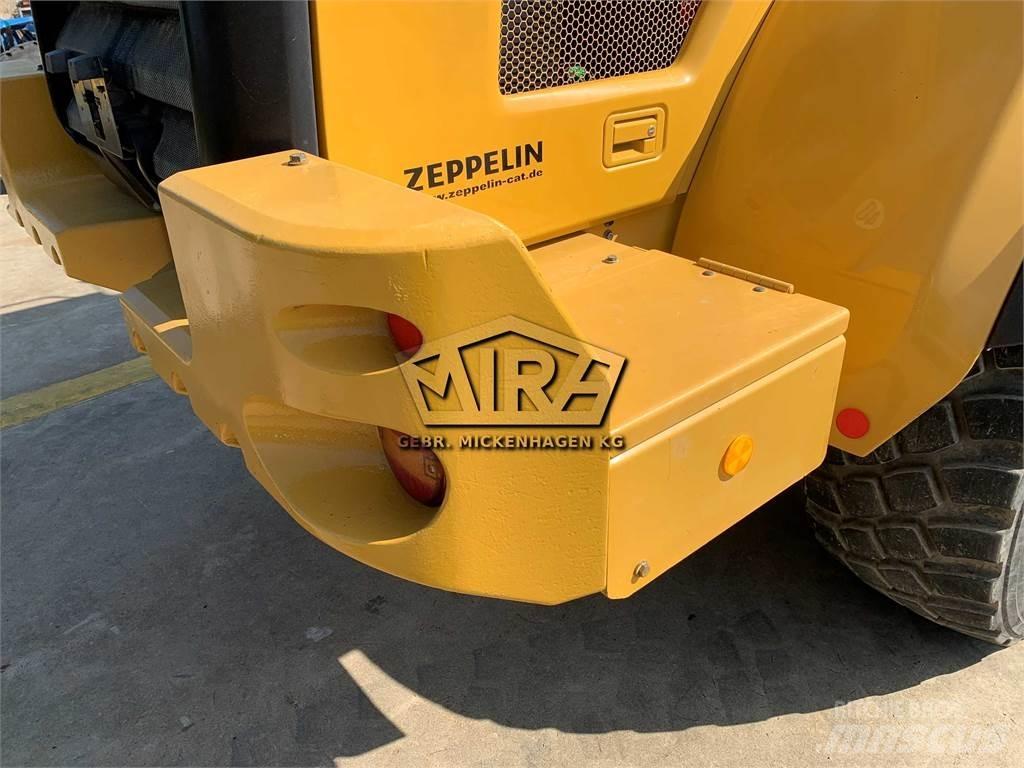 CAT 938M Колесни товарачи