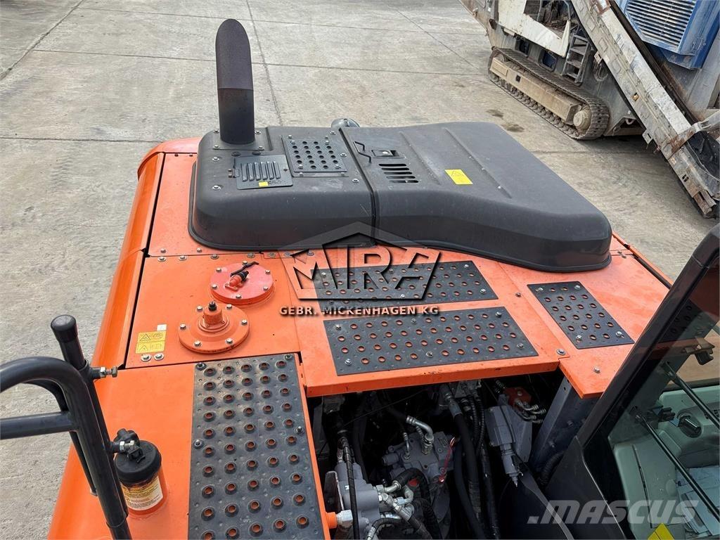 Hitachi ZX220W-6 Колесни екскаватори