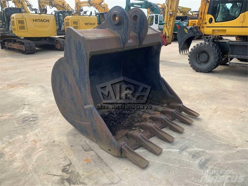 Komatsu 1800 mm Товарачи със заден ескаватор