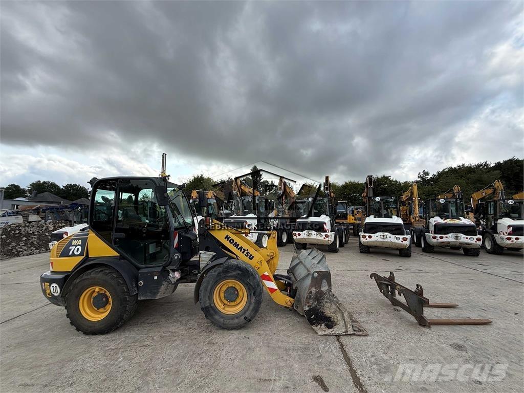 Komatsu WA70-7 Колесни товарачи