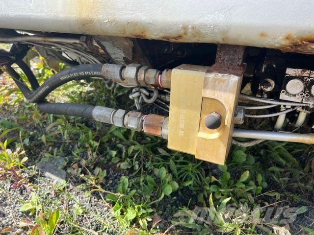  ANDERE Камиони с кран с кука