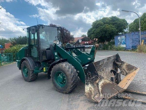 CAT 906 M Колесни товарачи