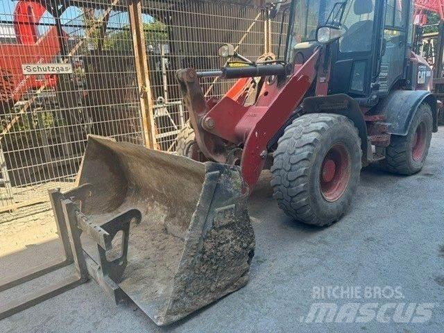 CAT 908 M Колесни товарачи