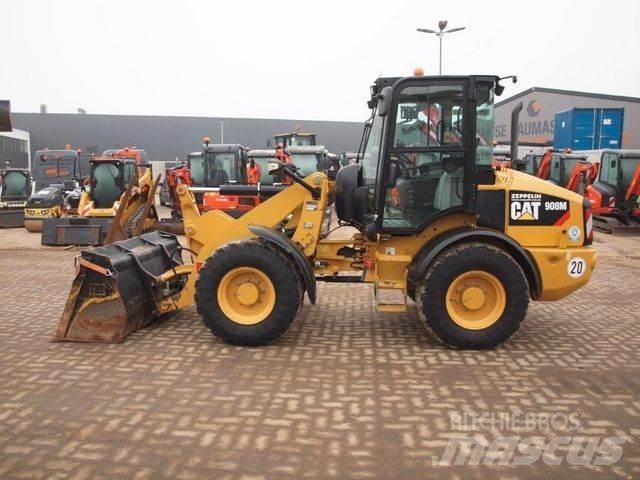 CAT 908M / 35 km/h Колесни товарачи