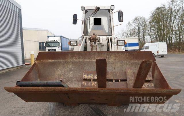 CAT 910 E Колесни товарачи