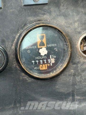 CAT 924F Колесни товарачи