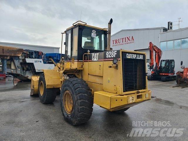 CAT 928F Колесни товарачи