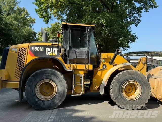 CAT 950 M Колесни товарачи