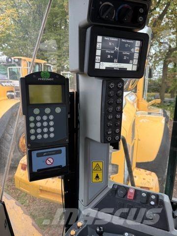 CAT 950 M Колесни товарачи