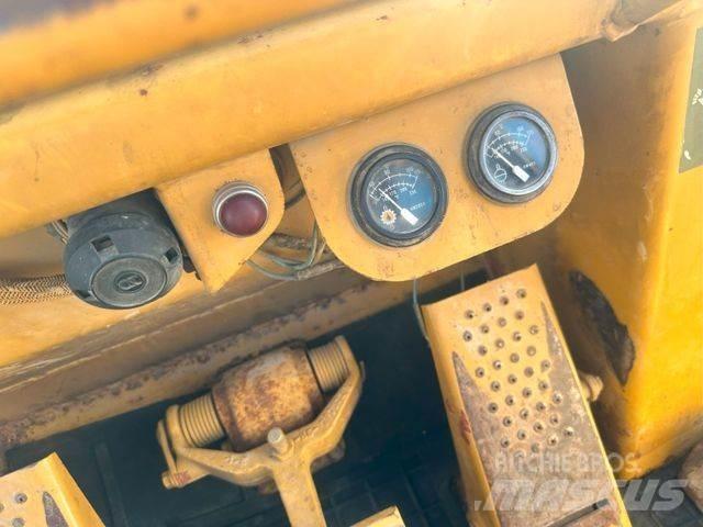 CAT 953 Верижни булдозери
