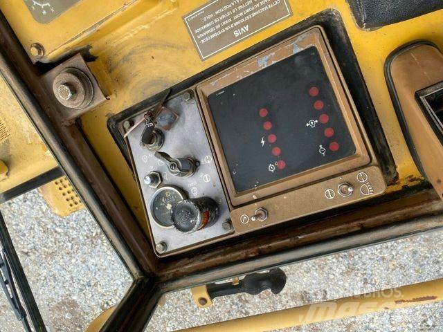 CAT 953 Laderaupe Верижни булдозери
