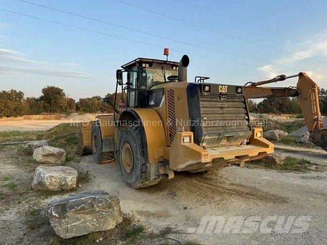 CAT 972K Колесни товарачи