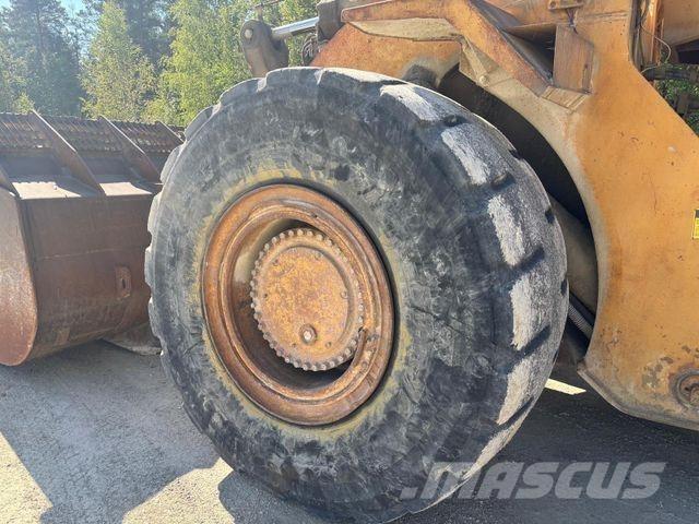 CAT 988 B Колесни товарачи