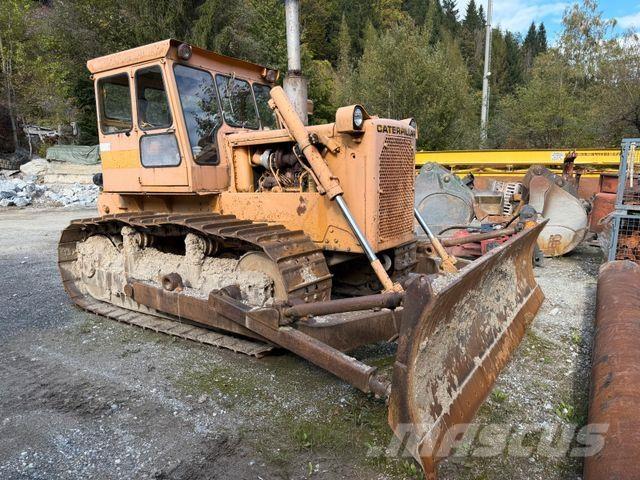CAT D6C Верижни булдозери
