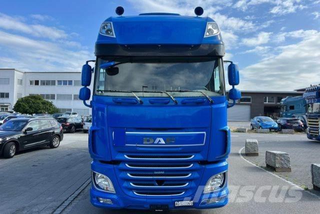 DAF XF510 6x2 Брезентови камиони
