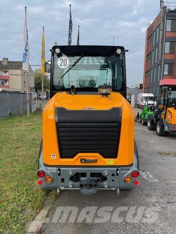 GiANT G5000 Колесни товарачи