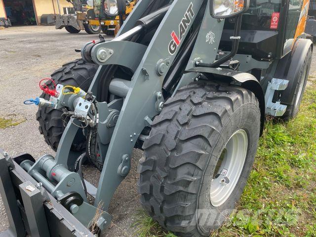 GiANT G5000 Колесни товарачи
