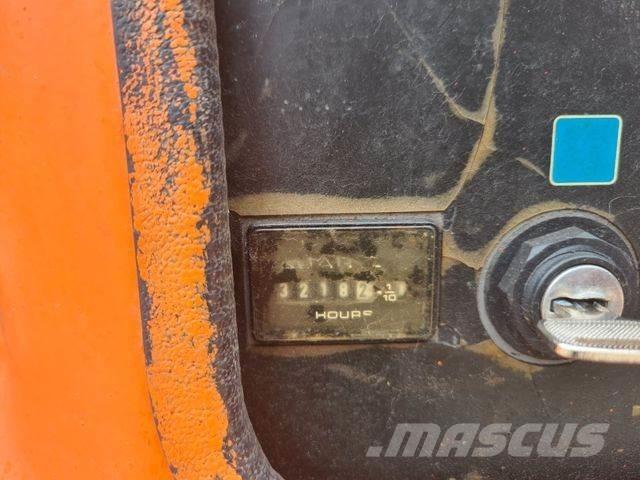 JLG 450 AJ - Съчленени стрелови подемници