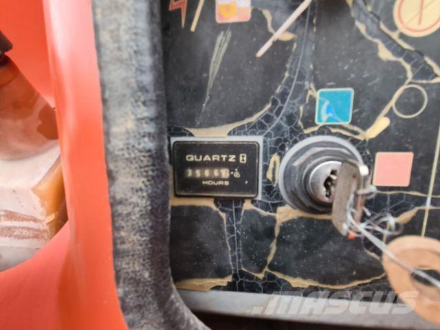 JLG 450 AJ - Съчленени стрелови подемници