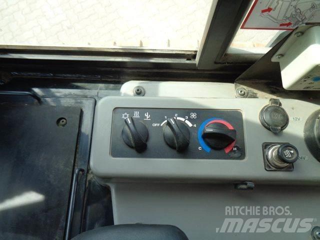 Komatsu D61 PX-24 Верижни булдозери
