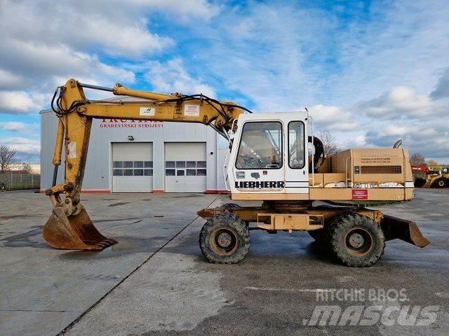 Liebherr A912 Колесни екскаватори