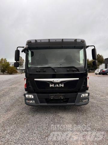 MAN 8.220 Пикапи