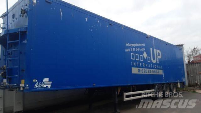 Stas Schubboden 92 Полуремаркета фургони
