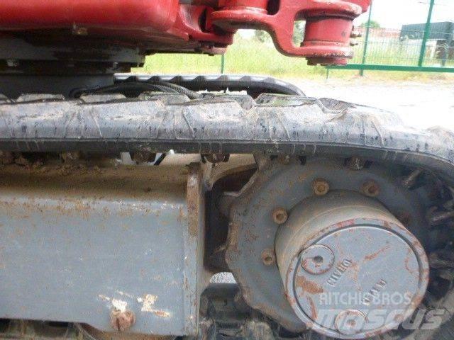 Takeuchi TB 210 R Мини екскаватори < 7 т