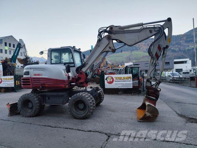 Takeuchi TB295W Колесни екскаватори