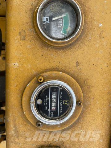 TCM FD 25 Z 4 Дизелови камиони