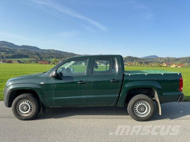 Volkswagen Amarok Пикапи