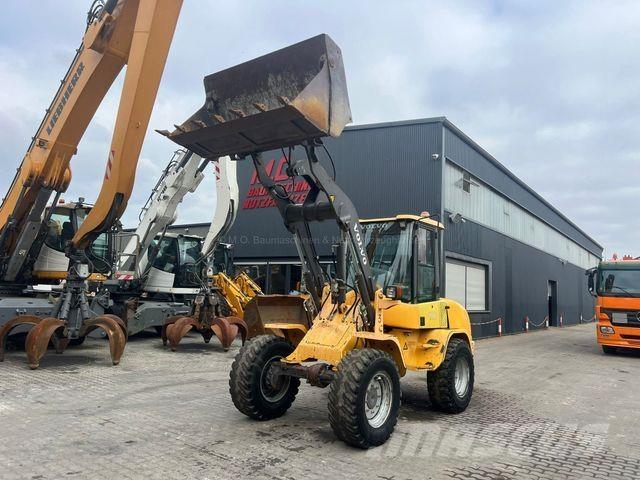 Volvo L30B Колесни товарачи