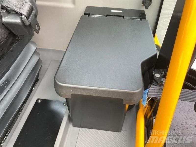 JCB TM 320 S Телескопични товарачи