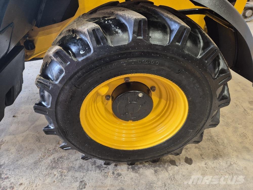  531 70 Телескопични товарачи