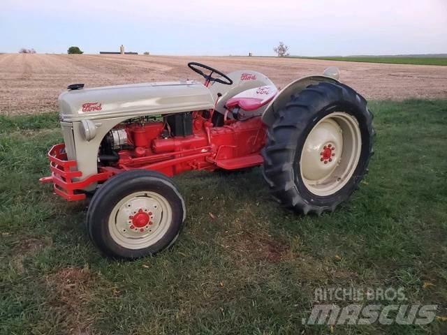 Ford 8 N Tractor Строителство - Други