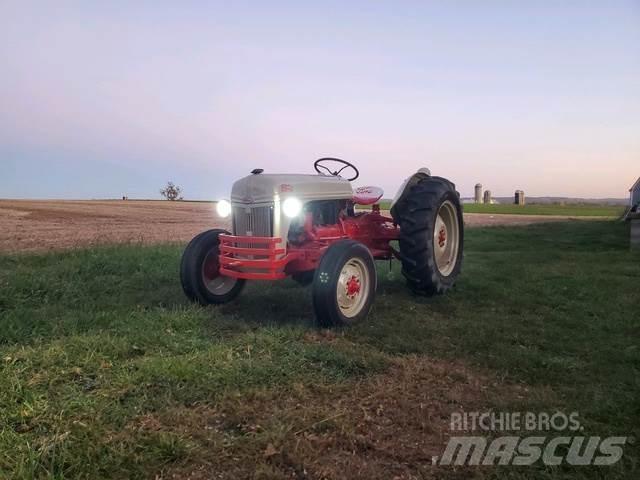Ford 8 N Tractor Строителство - Други