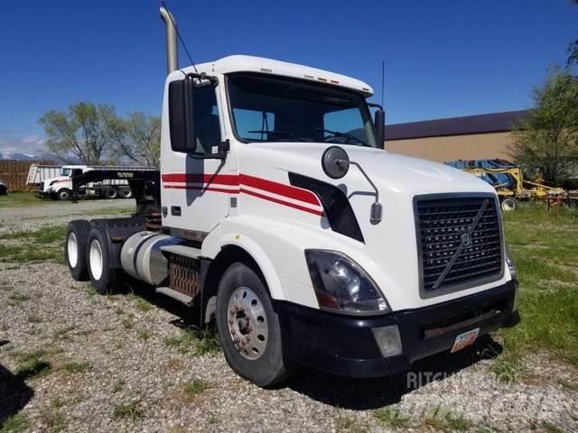 Volvo Semi Tractor Ванове за доставки