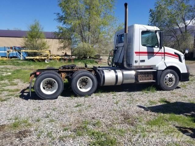Volvo Semi Tractor Ванове за доставки
