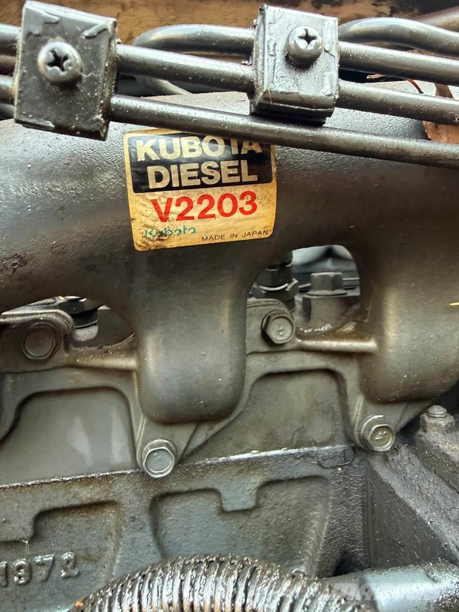 Bobcat 753 Мини товарачи
