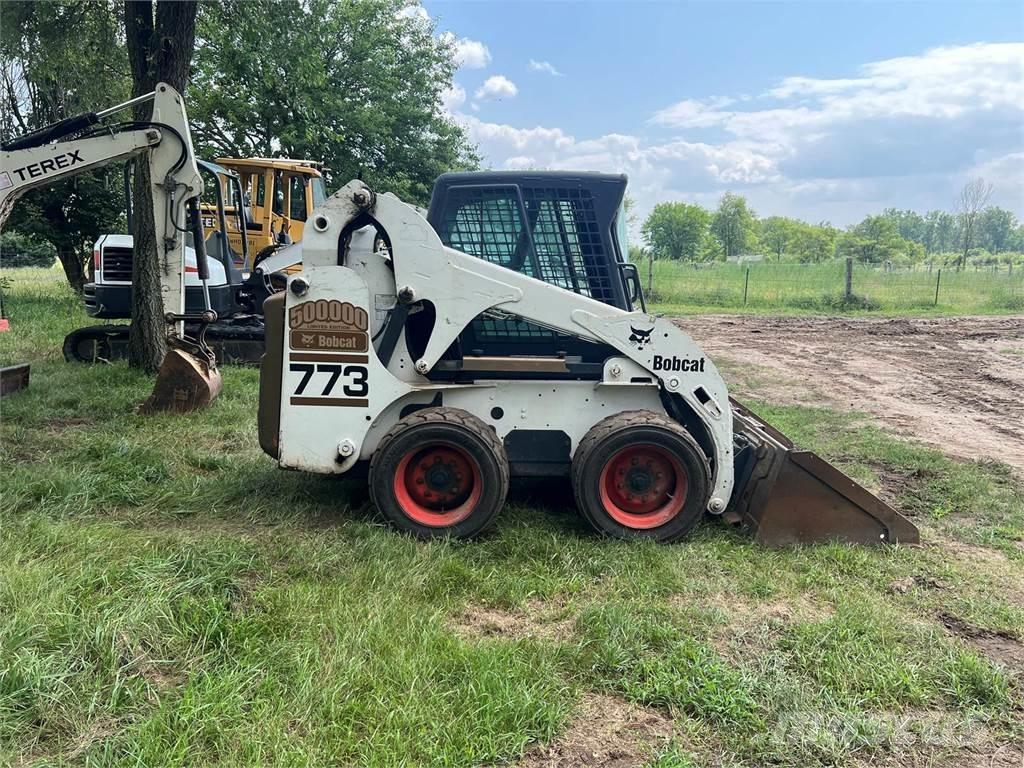 Bobcat 773 Мини товарачи
