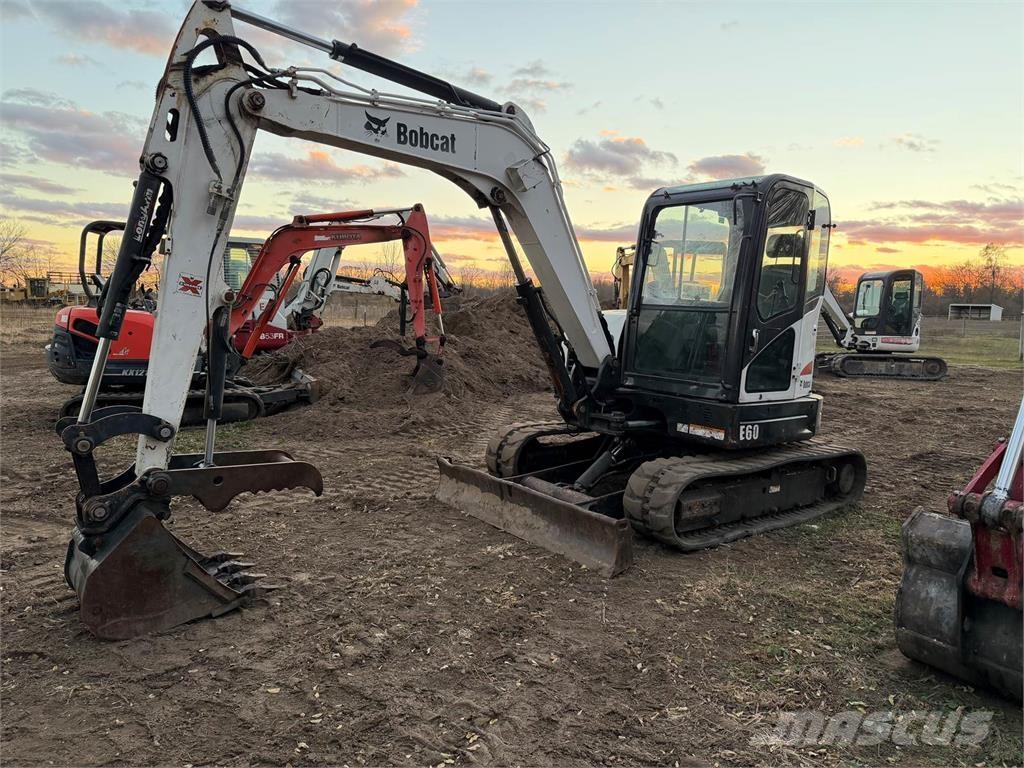Bobcat E60 Верижен екскаватор