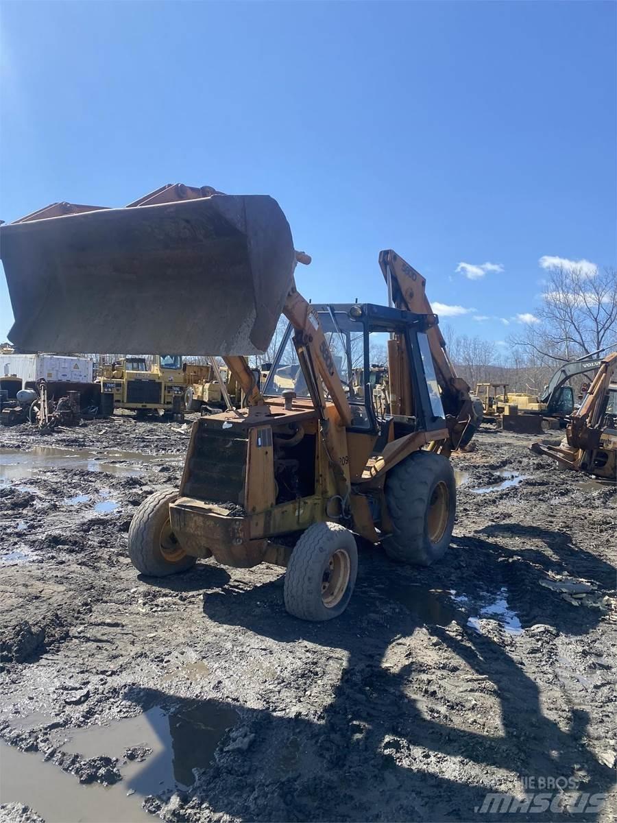 CASE 580D Товарач със заден ексватор