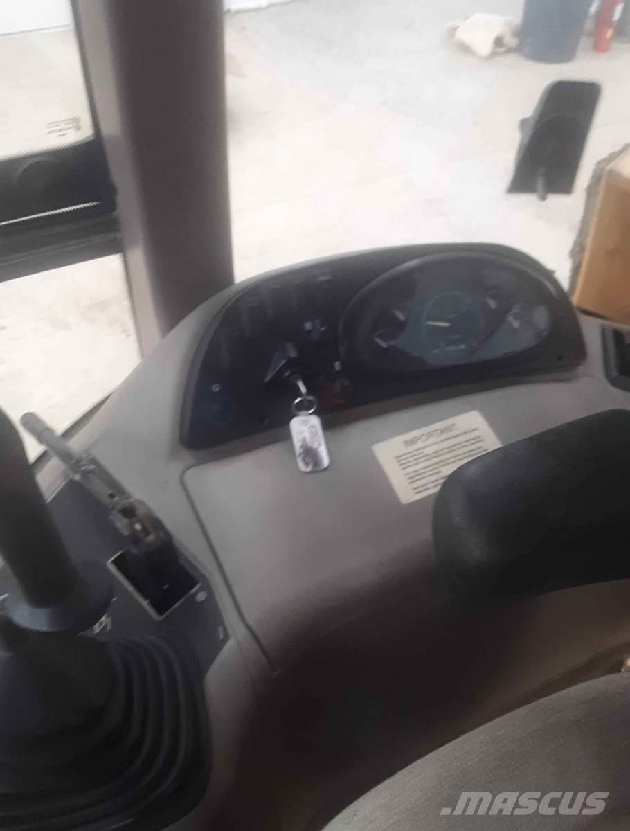 CASE 580M Товарач със заден ексватор