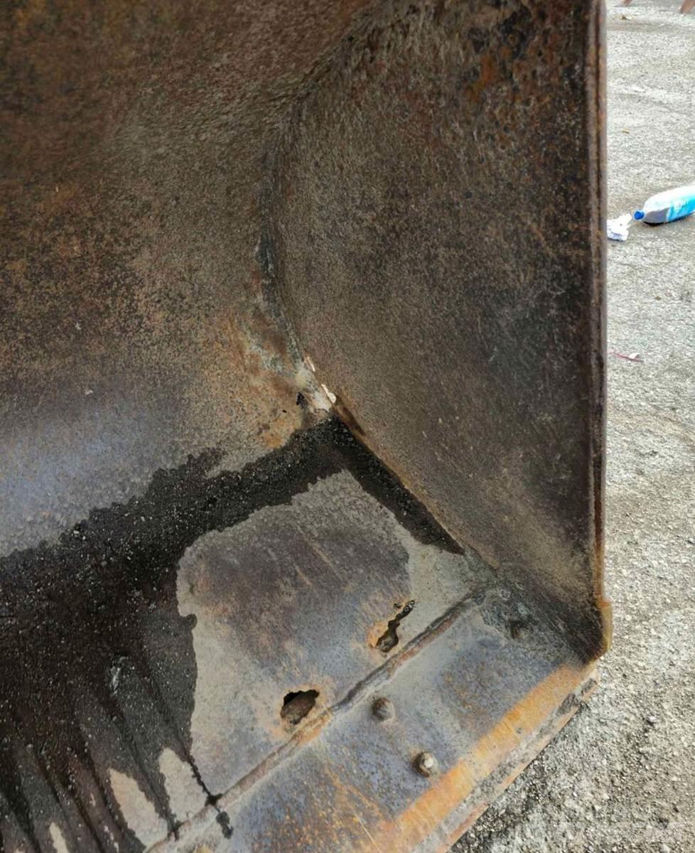 CASE 621B Колесни товарачи